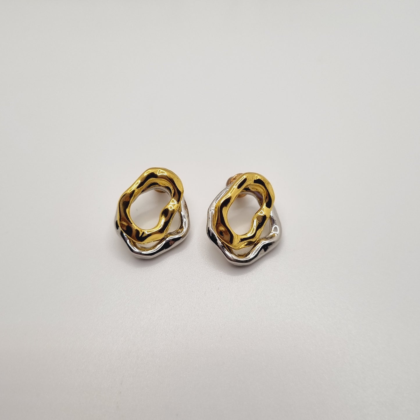 Abstract Dual-Tone Hoops