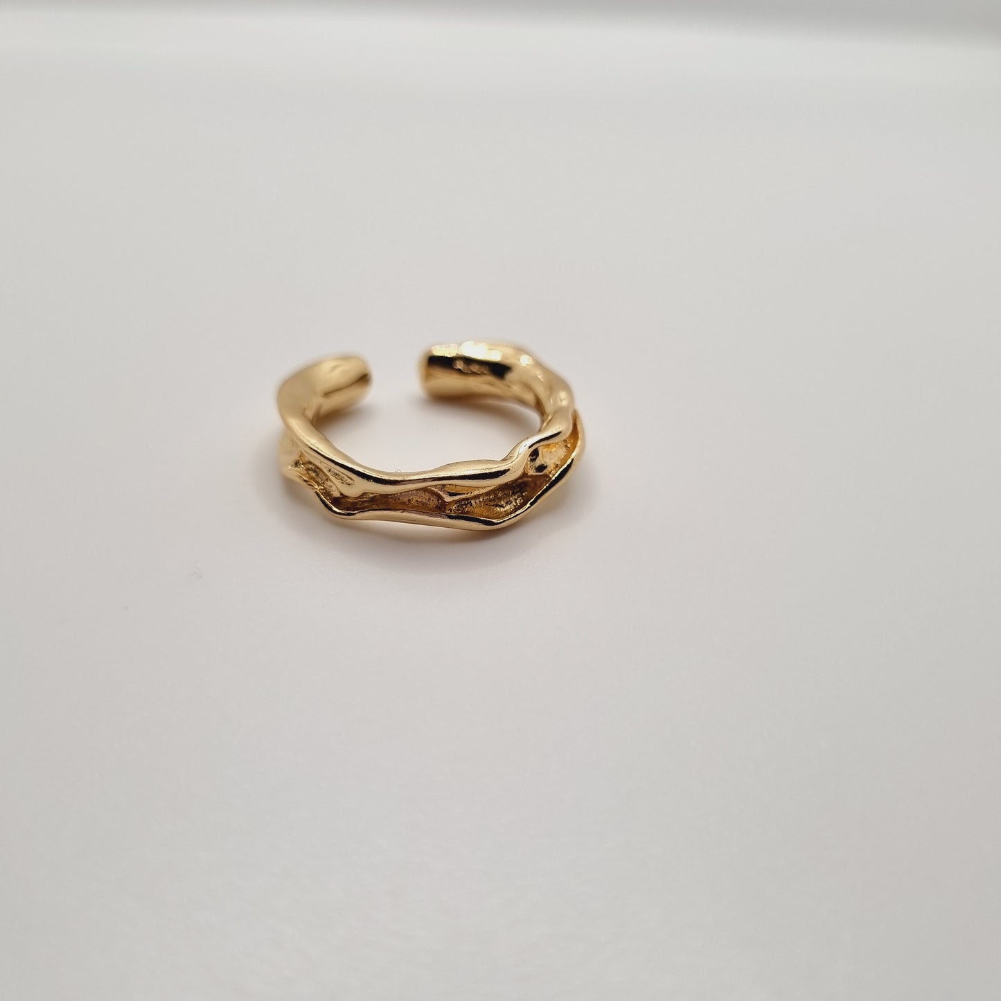 Twist Ring