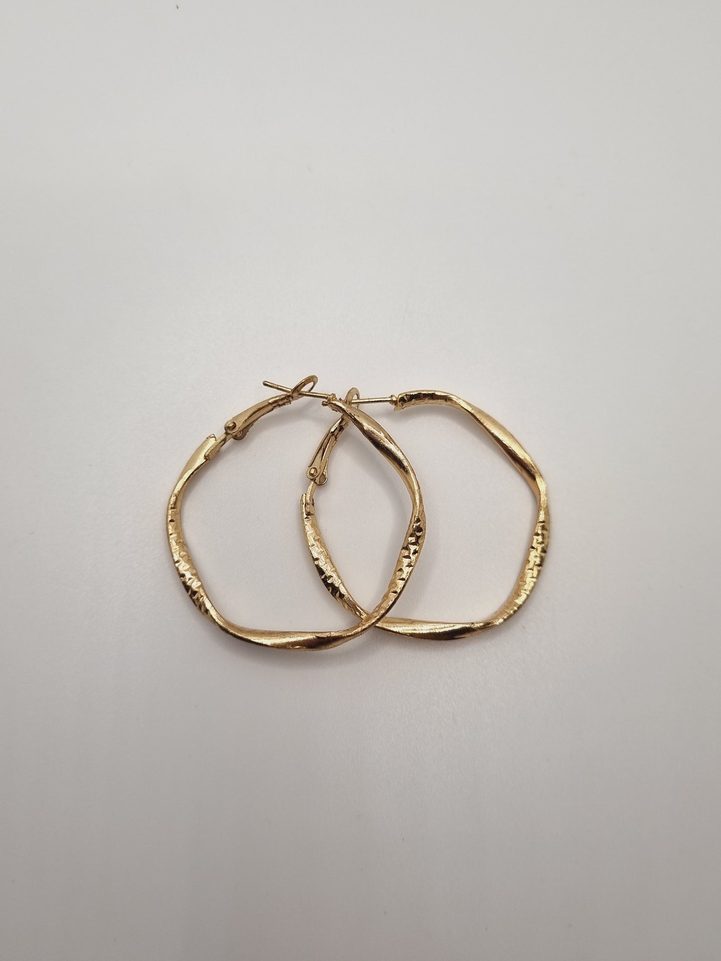 Minimalist Hoops